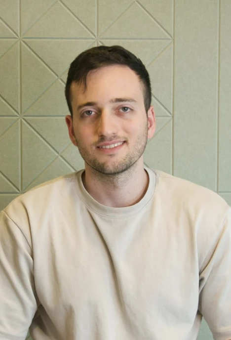 Portrait of Roey Graif